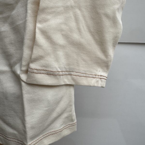 Playera beige - Imagen 3