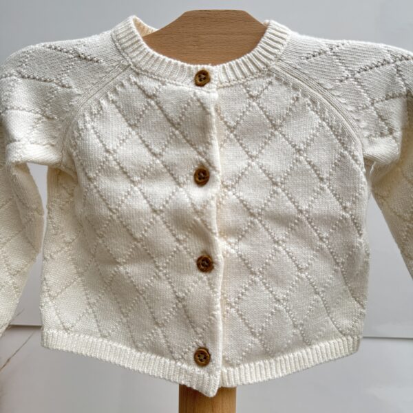 Cardigan blanco tejido - Imagen 4