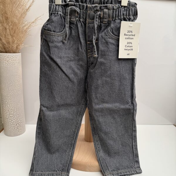 Pantalón gris